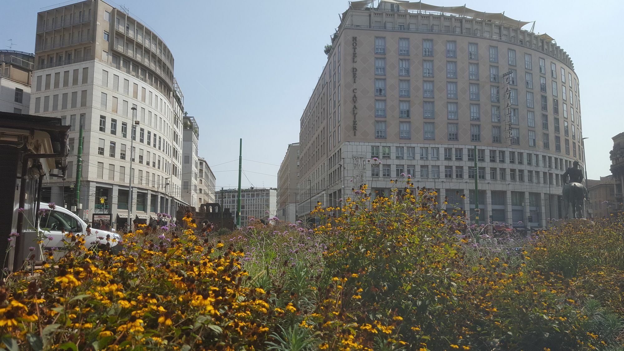 Bnbutler - Duomo Apartment - Galleria Unione มิลาน ภายนอก รูปภาพ