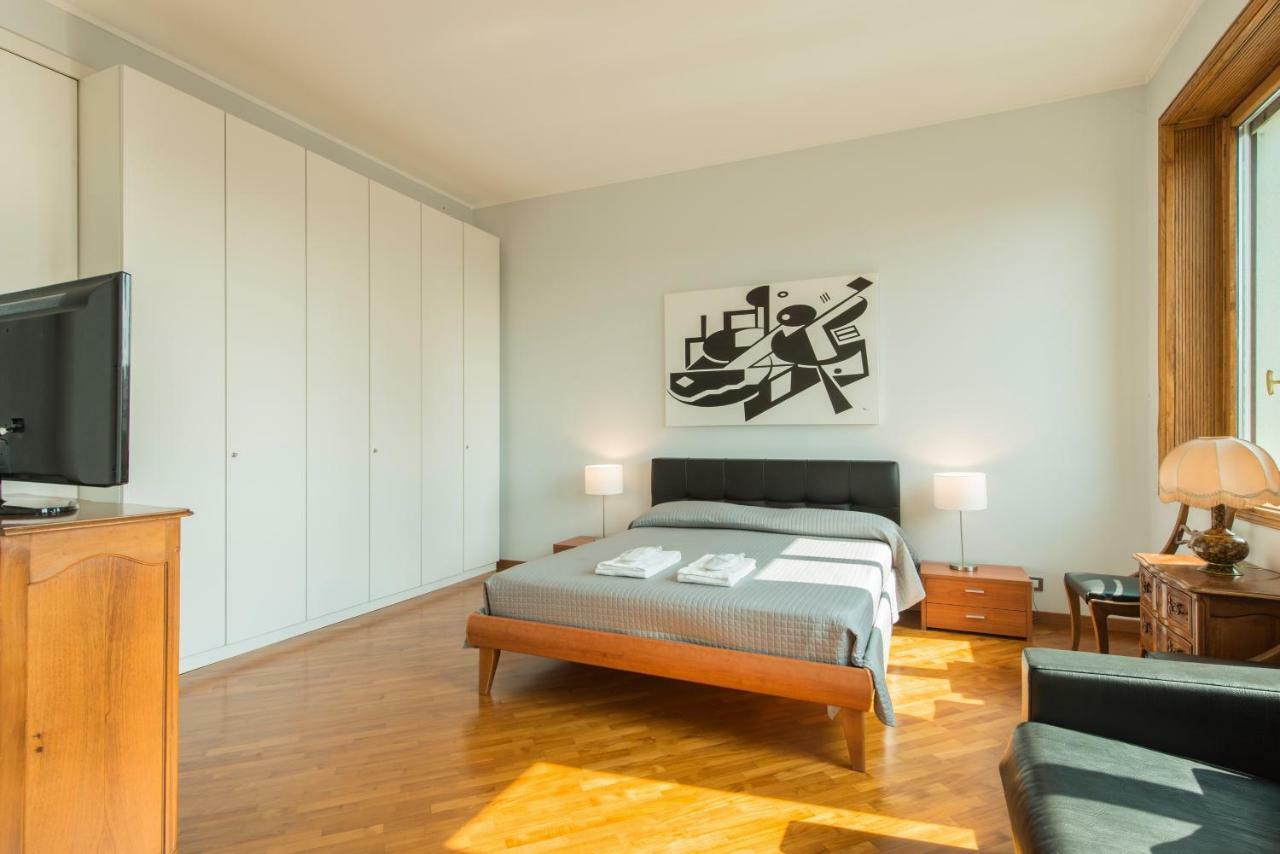Bnbutler - Duomo Apartment - Galleria Unione มิลาน ภายนอก รูปภาพ